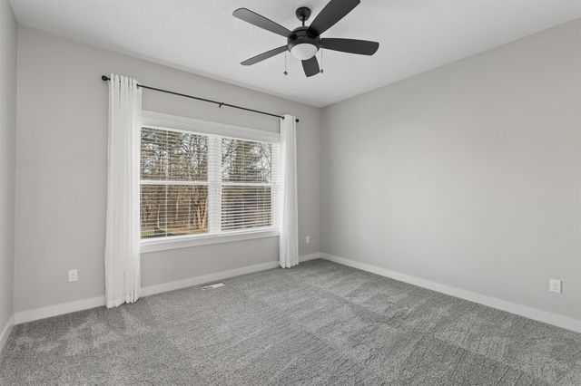 5780 Sunburst Drive, Pleasant Hill, IA 50327