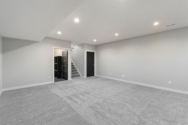 5780 Sunburst Drive, Pleasant Hill, IA 50327