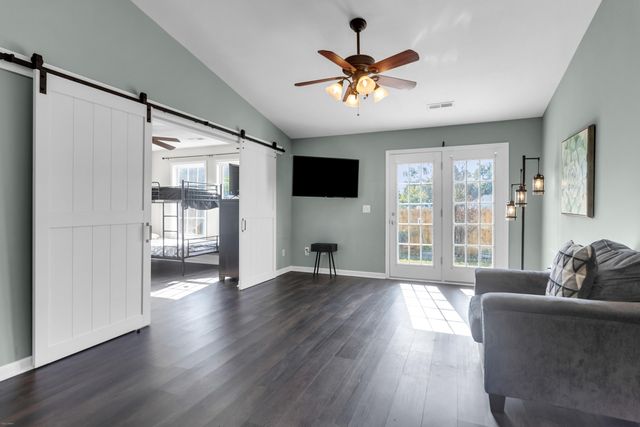 329 Reagan Drive, Summerville, SC 29486