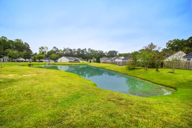329 Reagan Drive, Summerville, SC 29486