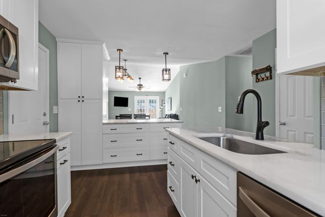 329 Reagan Drive, Summerville, SC 29486