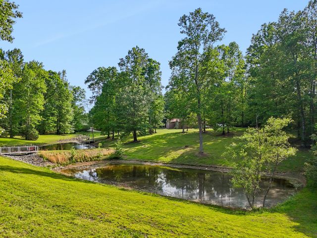 426 Schwartz Ln, Estill Springs, TN 37330