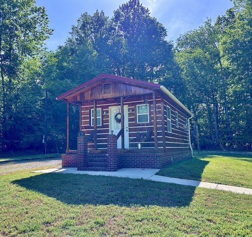 426 Schwartz Ln, Estill Springs, TN 37330