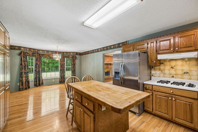 426 Schwartz Ln, Estill Springs, TN 37330