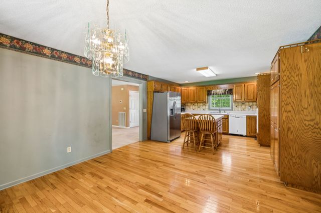 426 Schwartz Ln, Estill Springs, TN 37330