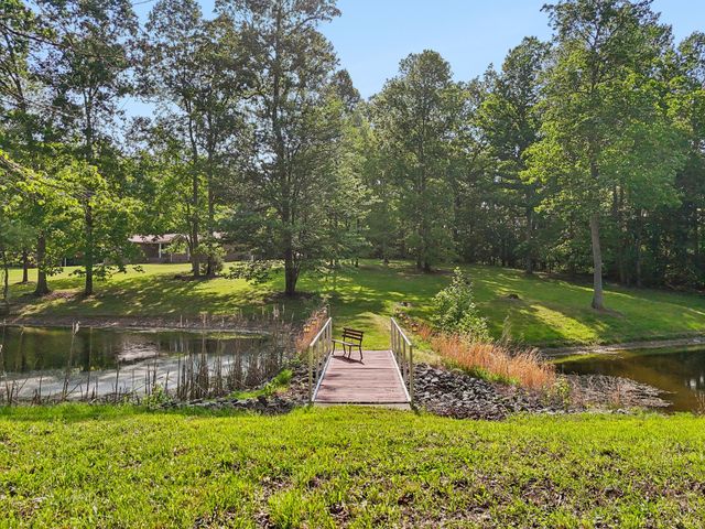 426 Schwartz Ln, Estill Springs, TN 37330