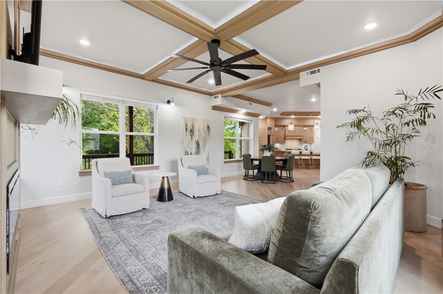 302 SW Gunison Cove, Bentonville, AR 72712
