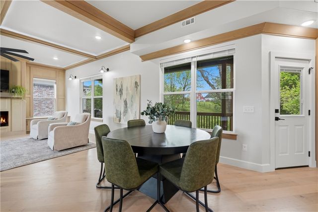 302 SW Gunison Cove, Bentonville, AR 72712