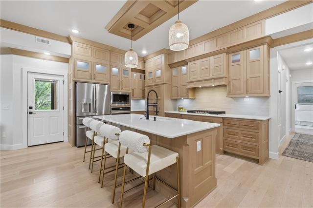 302 SW Gunison Cove, Bentonville, AR 72712
