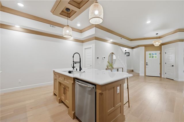 302 SW Gunison Cove, Bentonville, AR 72712