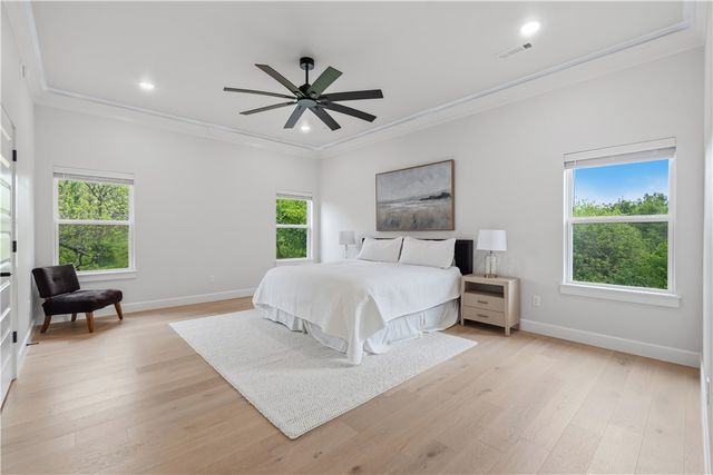 302 SW Gunison Cove, Bentonville, AR 72712