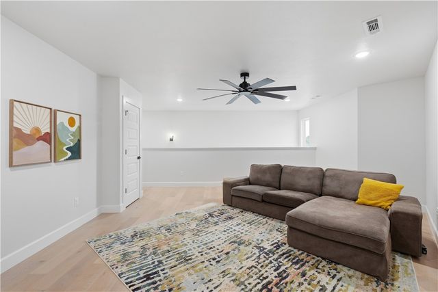 302 SW Gunison Cove, Bentonville, AR 72712