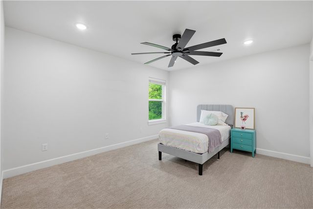 302 SW Gunison Cove, Bentonville, AR 72712