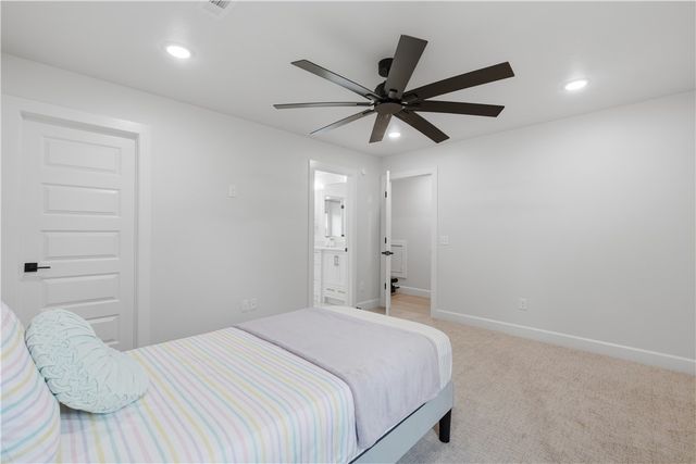 302 SW Gunison Cove, Bentonville, AR 72712