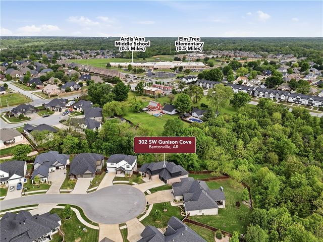 302 SW Gunison Cove, Bentonville, AR 72712