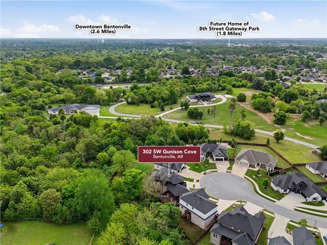 302 SW Gunison Cove, Bentonville, AR 72712