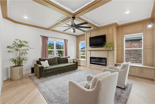 302 SW Gunison Cove, Bentonville, AR 72712