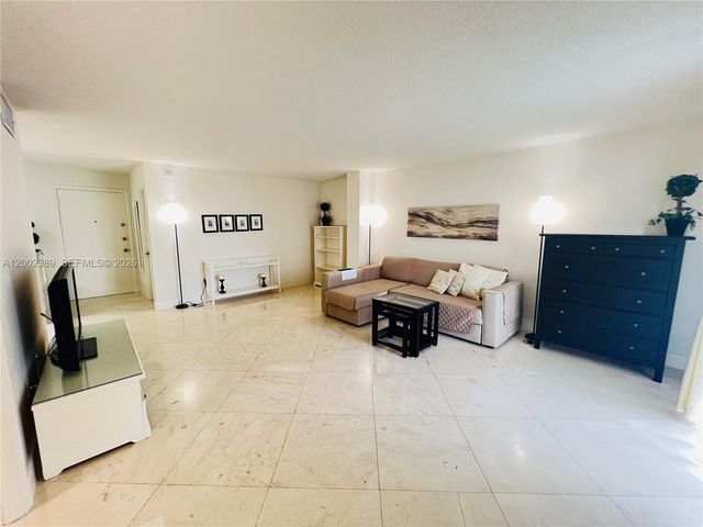 1750 James Ave 5D, Miami Beach, FL 33139
