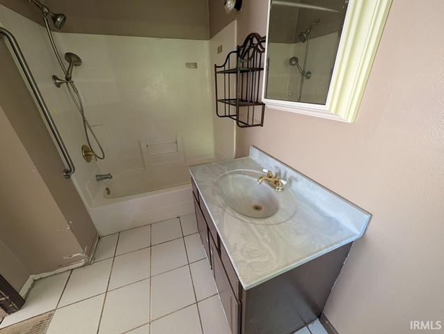 925 Pumpkinvine Hill Road, Martinsville, IN 46151