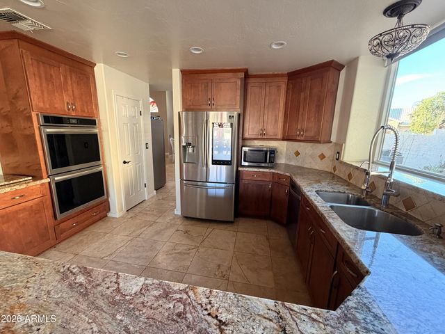 3436 E DESERT WILLOW Road, Phoenix, AZ 85044