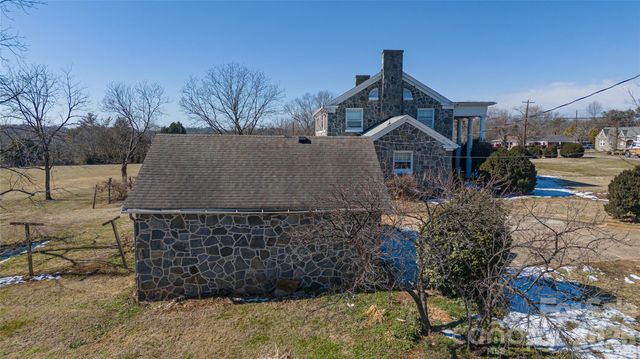 615 Carbon City Road, Morganton, NC 28655