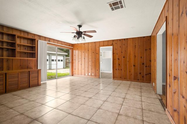 6147 Ariel, Houston, TX 77074