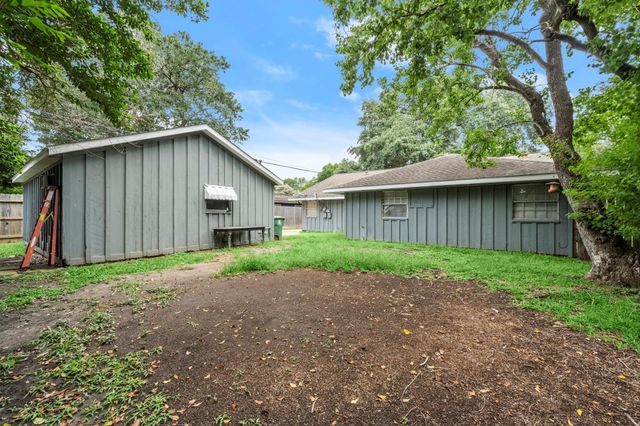 6147 Ariel, Houston, TX 77074