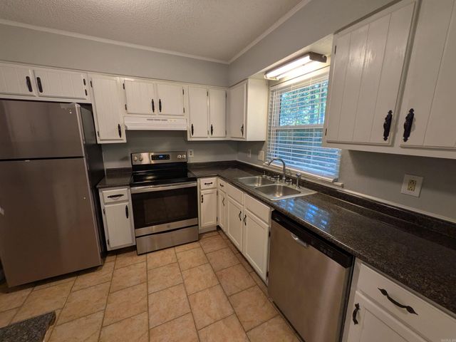 1107 Rainwood Drive, Jonesboro, AR 72401