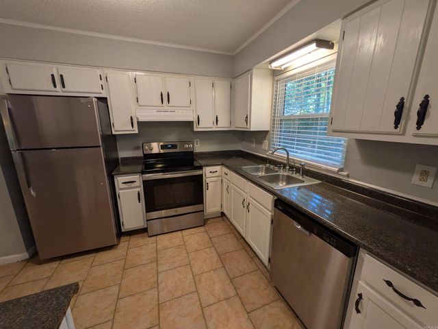 1107 Rainwood Drive, Jonesboro, AR 72401