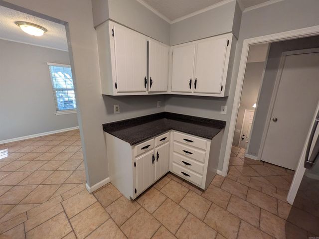 1107 Rainwood Drive, Jonesboro, AR 72401