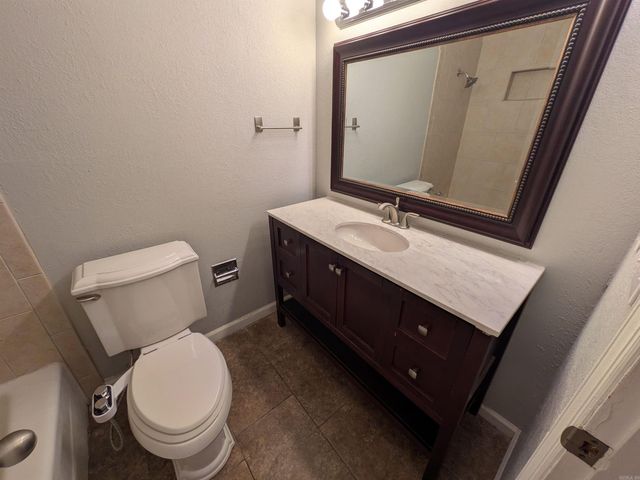 1107 Rainwood Drive, Jonesboro, AR 72401