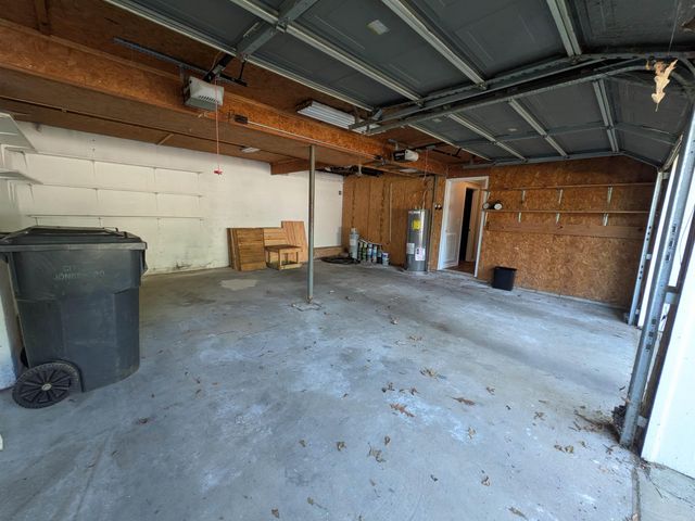 1107 Rainwood Drive, Jonesboro, AR 72401