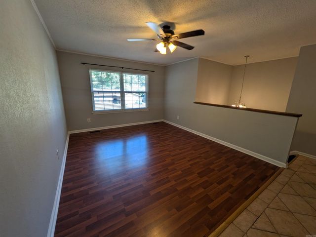 1107 Rainwood Drive, Jonesboro, AR 72401