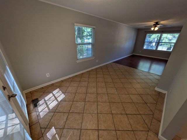 1107 Rainwood Drive, Jonesboro, AR 72401