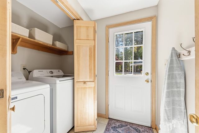 6 Edmunds Way, Franklin, MA 02038