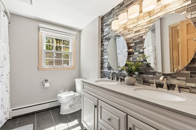 6 Edmunds Way, Franklin, MA 02038