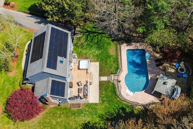 6 Edmunds Way, Franklin, MA 02038