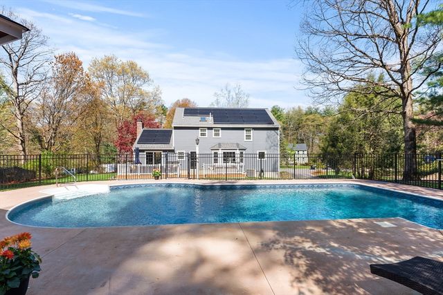 6 Edmunds Way, Franklin, MA 02038