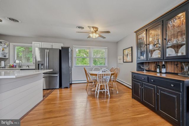 2714 FAWKES DR, Wilmington, DE 19808