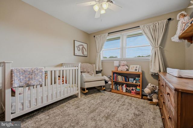2714 FAWKES DR, Wilmington, DE 19808