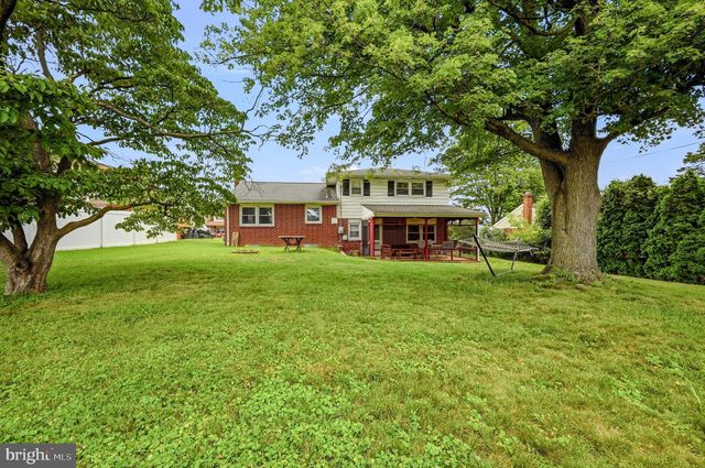 2714 FAWKES DR, Wilmington, DE 19808