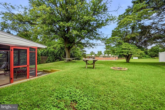 2714 FAWKES DR, Wilmington, DE 19808