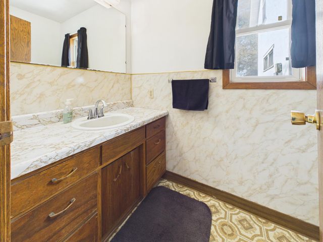 34464 County Road 11, Freeport, MN 56331