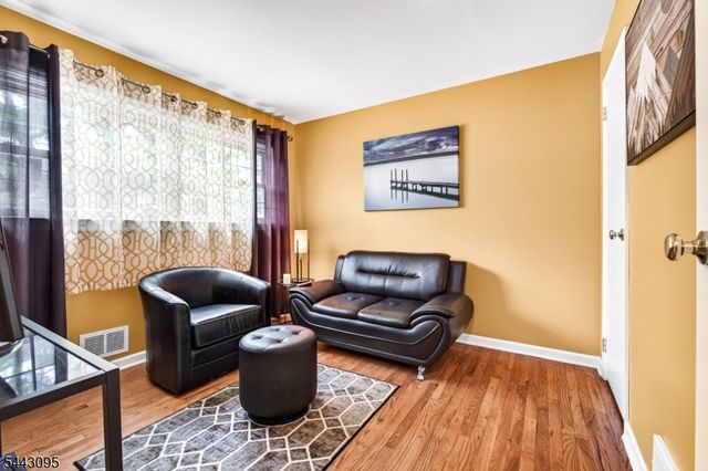 448 Warfield Rd, North Plainfield Boro, NJ 07063