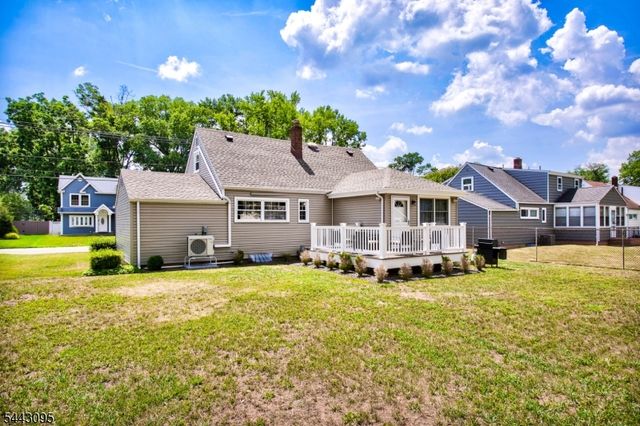 448 Warfield Rd, North Plainfield Boro, NJ 07063