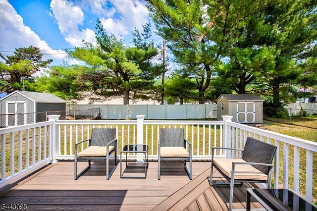 448 Warfield Rd, North Plainfield Boro, NJ 07063