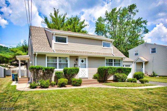 448 Warfield Rd, North Plainfield Boro, NJ 07063