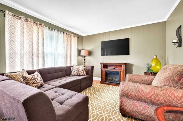 448 Warfield Rd, North Plainfield Boro, NJ 07063