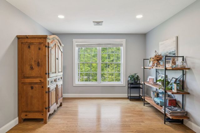 55 Lorden Road, New Boston, NH 03070