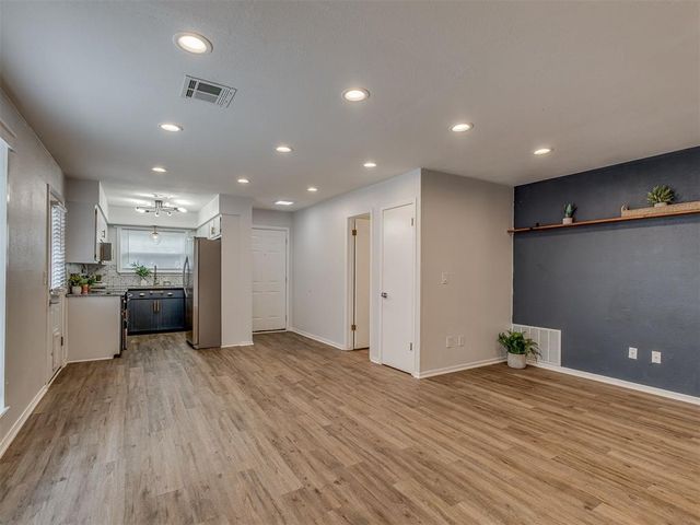 824 NW 104th Street, Oklahoma City, OK 73114